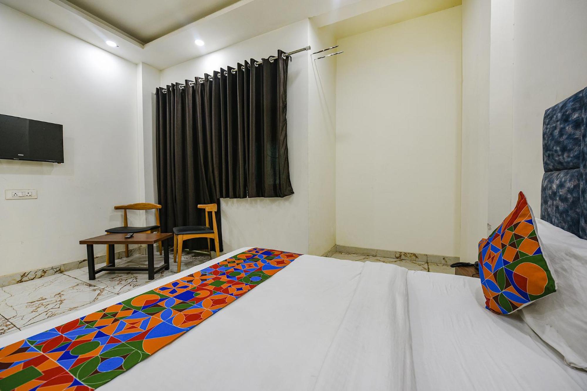 Fabexpress Divya Villa Yeni Delhi Dış mekan fotoğraf